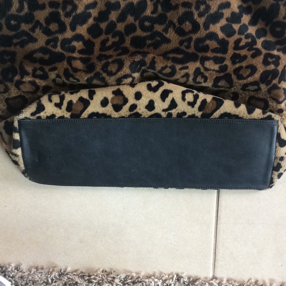 Cheetah pattern purse - Picture 7 of 7